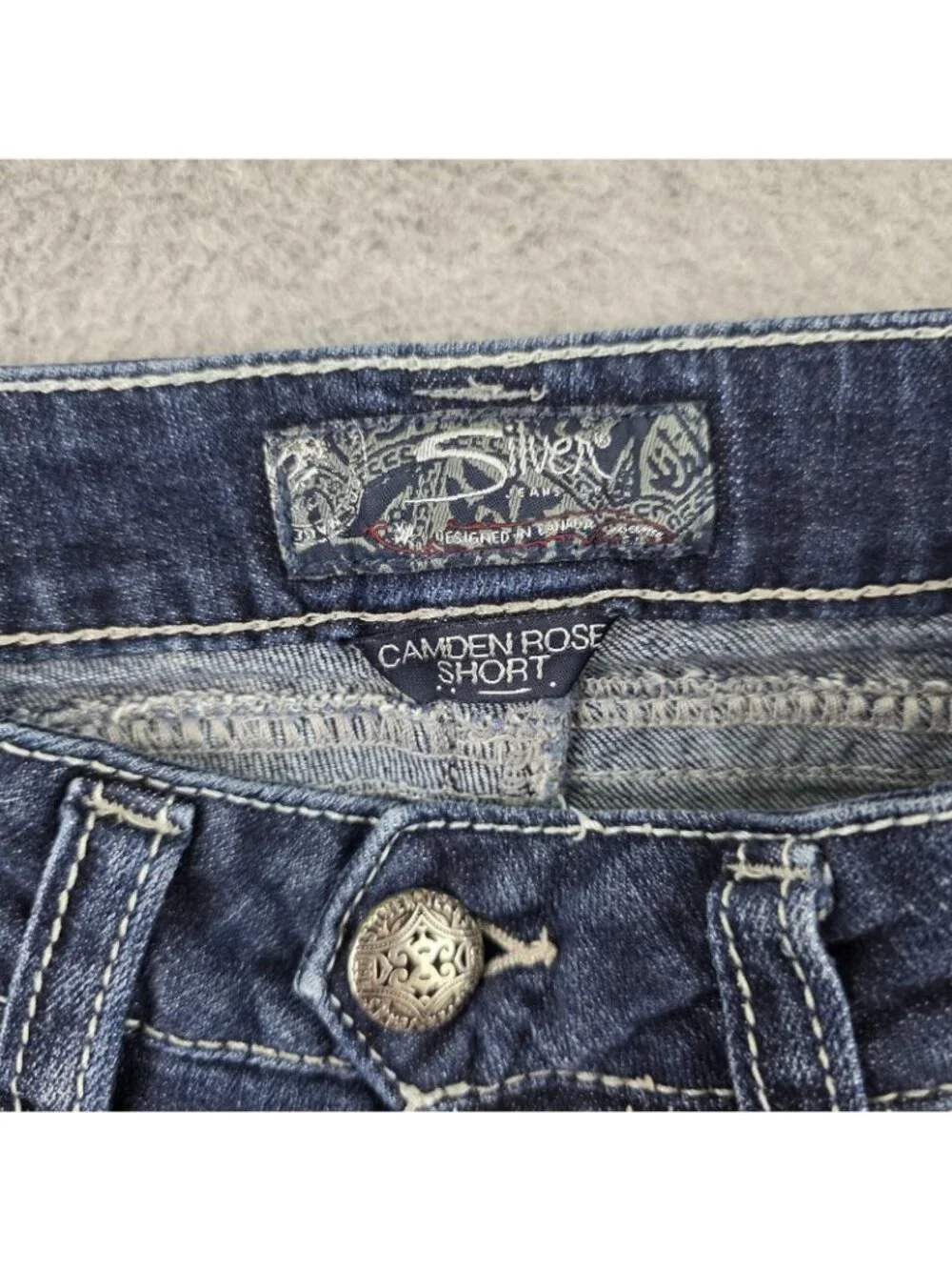 Silver Jeans Camden Rose Shorts Womens 24 Blue Distressed Cuffed Stretch Denim